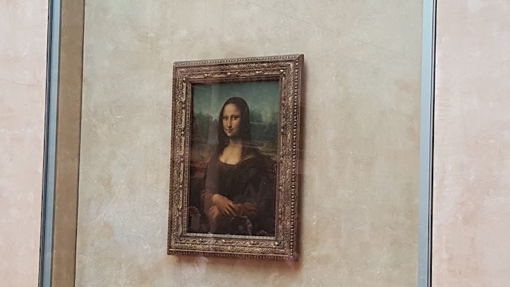 Mona-Lisa-Museu-do-Louvre-Paris