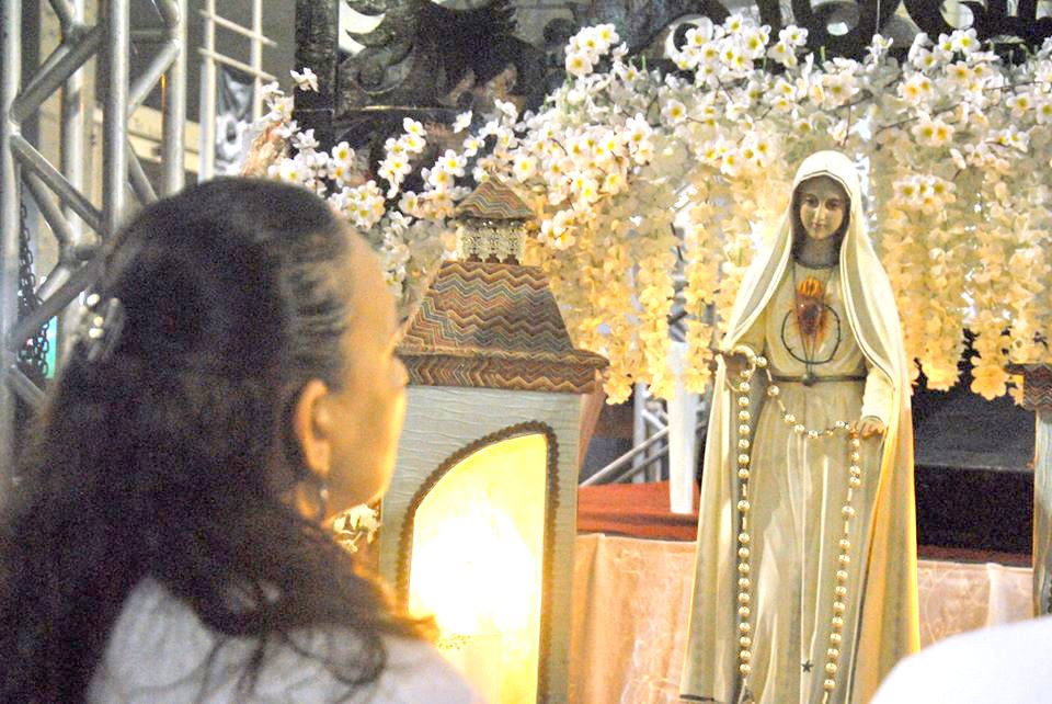 Em 2019 a coroação de Nossa Senhora no Boulevad do Arco, em Sobral, atraiu centenas de pessoas