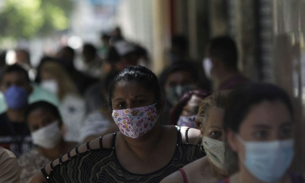2020-04-27t193338z_757662744_rc27dg9eetsk_rtrmadp_3_health-coronavirus-brazil