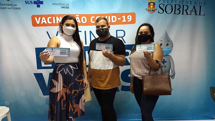 Profissionais UTI Covid_ Denise Martins (enfermeira), Luis Gilson Gomes (técnico de enfermagem) e Stefhania Araújo (fisioterapeuta)