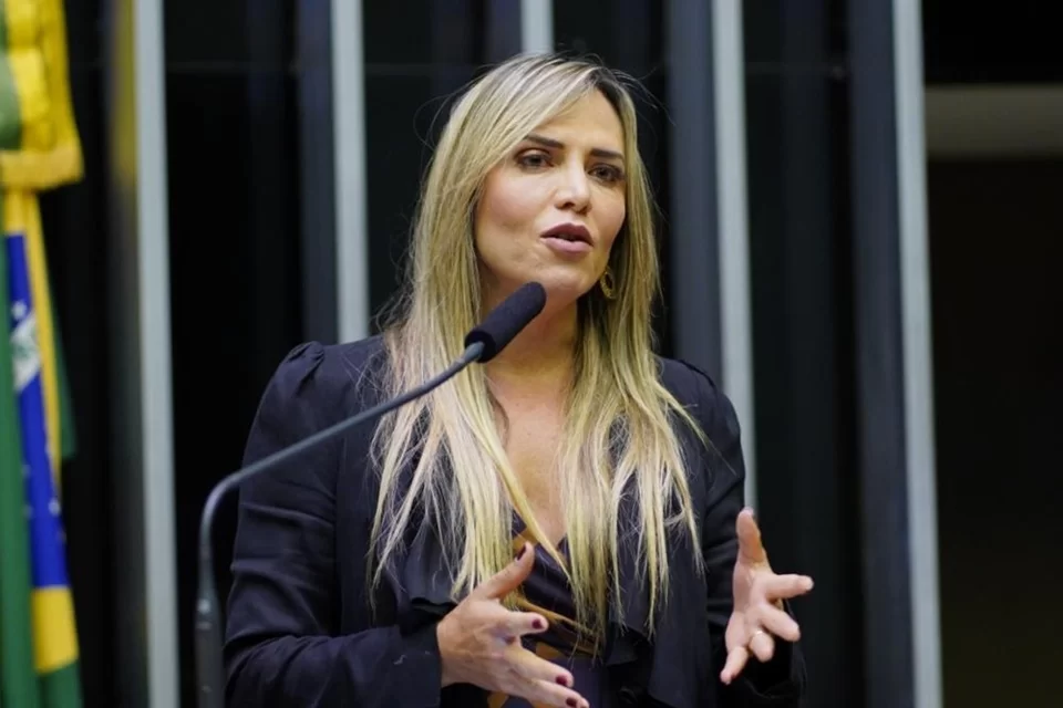 Celina-Leão1