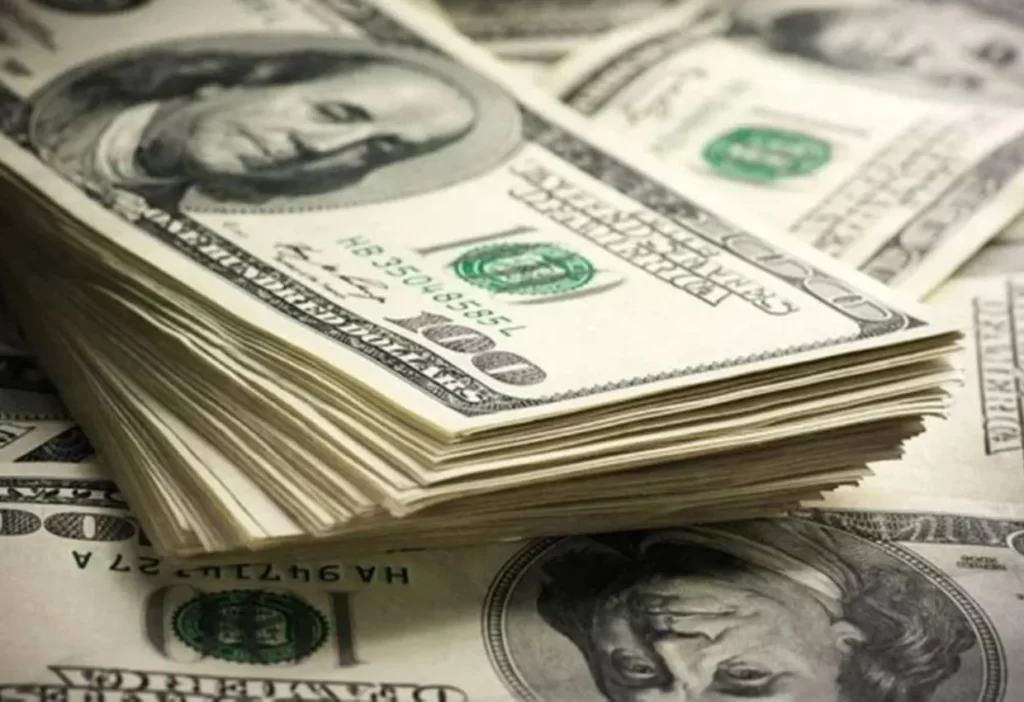dolar-sobe-para-r-514-em-dia-de-feriado-nos-eua