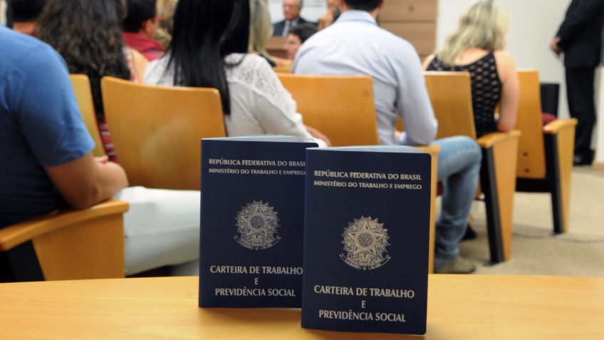 desemprego-educacao-jovens-848x477