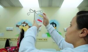 pronto-socorro_do_hospital_de_santa_maria_recebe_30_enfermeiros_voluntarios_25556795627