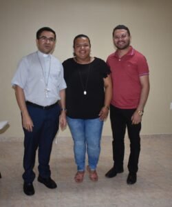 Dom Aurélio Pinto, Daiane Fernandes e Pe. Jocélio Mendes