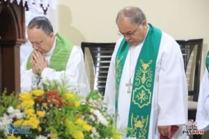 Dom Vasconcelos e Dom André Vital, bispo diocesano de Limoeiro do Norte durante a santa missa