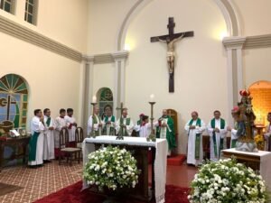 Fotos PasCom Diocesana de Tianguá e Mychelle Santos, assessora de comunicação da diocese de Crato