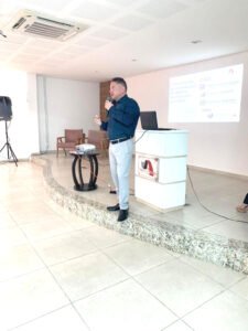 Hildebrando Andrade falou daImportância da contabilidade segundo o novo código civil, legislação canônica e obrigações federais.