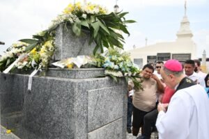 ENTERRO NO CEMITÉRIO SÃO JOSÉ (5)