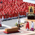 YQO7zRSb-funeral-do-papa-1024x576