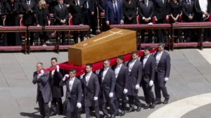enterro-do-papa-francisco-mais-de-250-mil-pessoas-participam-da-cerimonia