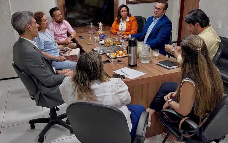 A Prefeitura de Sobral, por meio da Secretaria da Saúde, em parceria com o Governo do Estado e o Ministério da Saúde, recebeu nesta segunda-feira (2)