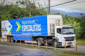 caminhão dos especialistas da saúde