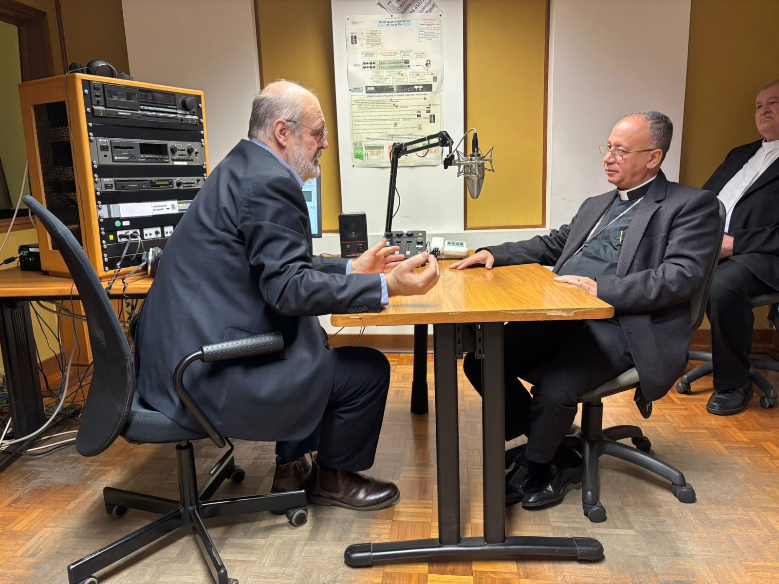 dom vasconcelos na radio vaticano (2)