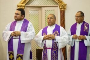 Fé e comunhão marcam posse de padre Manoelito em Morrinhos (8)