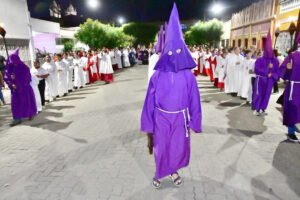 Na noite desta quinta-feira (26-03), a comunidade sobralense se reuniu na Sé Catedral para a San (4)
