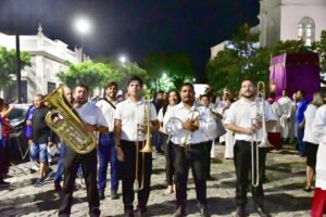 Na noite desta quinta-feira (26-03), a comunidade sobralense se reuniu na Sé Catedral para a San (6)