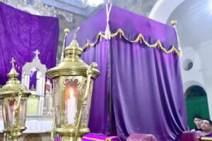 Na noite desta quinta-feira (26-03), a comunidade sobralense se reuniu na Sé Catedral para a San (8)