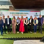 Governo do Estado entrega computadores para polos UAB; Vice-reitora da UVA marca presença na cerimônia