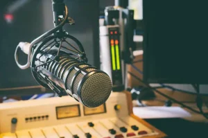 Radio-supera-redes-sociais-em-confianca-para-62-do-publico-aponta-pesquisa.jpg