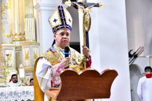 FOTOS DA HOMILIA ESCOLHER A MELHOR (3)